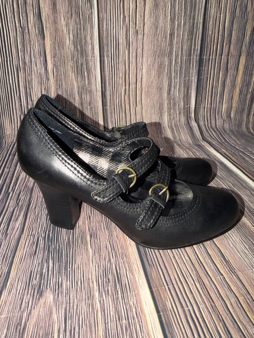 Tribeca Kenneth Cole Black Double Strap Mary Jane Heels Size 7.5M
